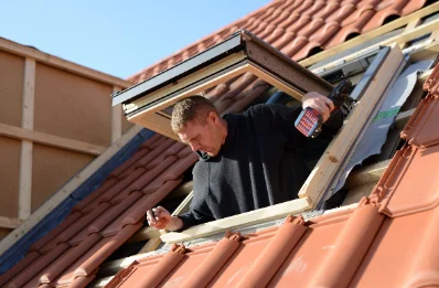 Pose de fenêtres de toit Velux à Plouhinec
